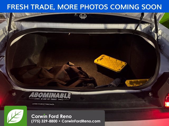 Used 2015 Dodge Challenger SRT w/ Technology Group RWD image 9