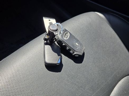 Used 2023 Kia Sportage EX image 17