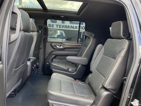 Used 2022 Chevrolet Suburban Premier w/ Max Trailering Package RWD image 15