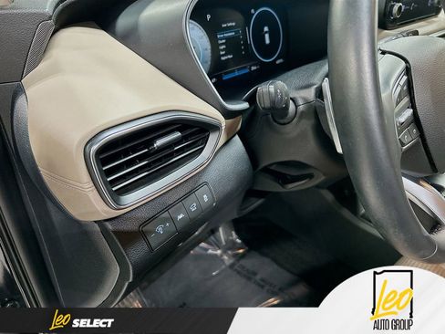 Used 2022 Hyundai Santa Fe SEL w/ Convenience Package image 10
