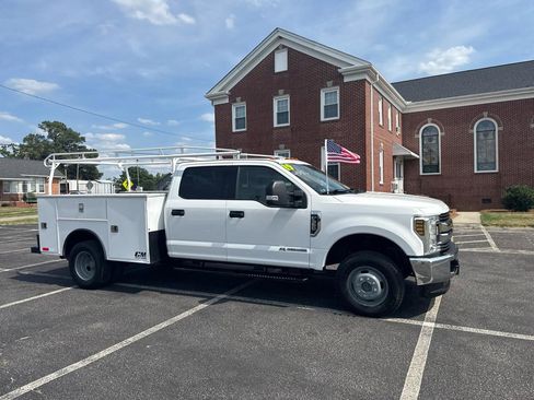 Used 2019 Ford F350 XLT AWD/4WD image 2