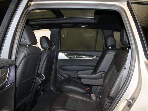 Certified 2023 Cadillac XT6 Sport image 10