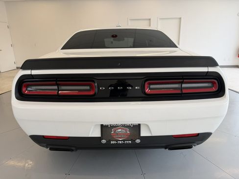 Used 2018 Dodge Challenger SRT Hellcat image 6