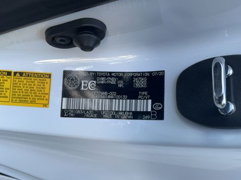 Used 2021 Lexus LC 500 Convertible RWD image 25