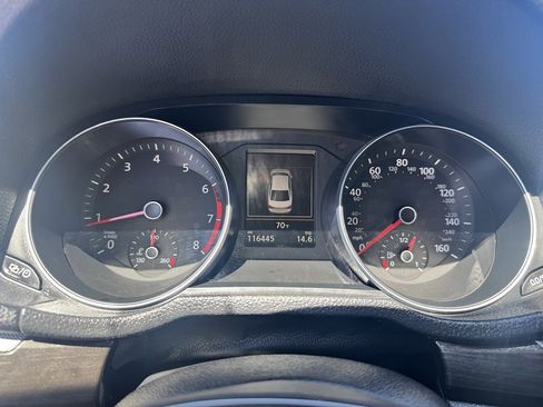 Used 2018 Volkswagen Passat 2.0T SEL Premium image 24