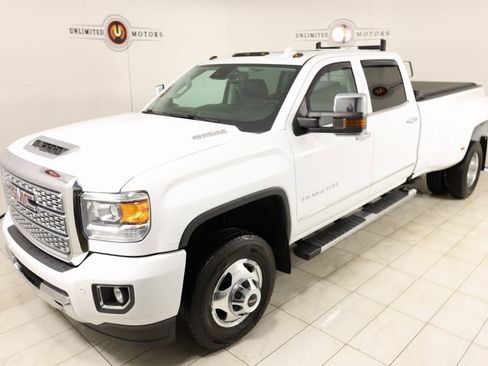 Used 2019 GMC Sierra 3500 Denali w/ Duramax Plus Package image 35