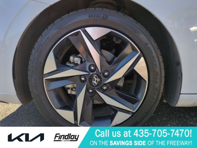 Used 2023 Hyundai Elantra Limited FWD image 12