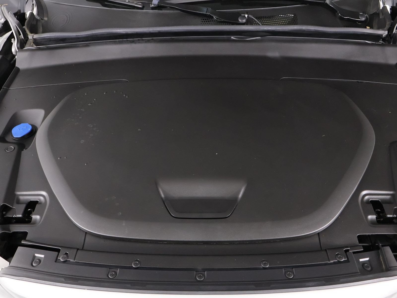 Certified 2023 Volvo XC40 Recharge Core w/ Protection Package Premier AWD/4WD image 23