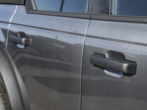 New 2025 Ford Bronco 4-Door image 15