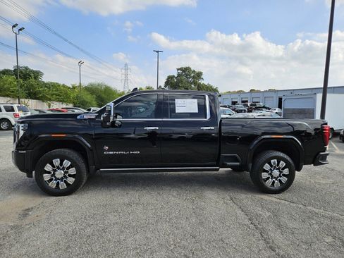 Used 2024 GMC Sierra 2500 Denali w/ Denali Reserve Package image 7