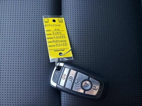 Used 2024 Ford Escape Platinum AWD/4WD image 23