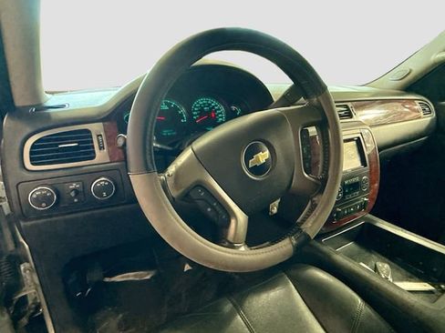 Used 2012 Chevrolet Suburban LT AWD/4WD image 12