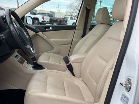 Used 2017 Volkswagen Tiguan Wolfsburg Edition image 29