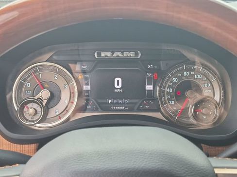 Used 2019 RAM 3500 Limited AWD/4WD image 13