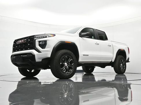 Certified 2024 GMC Canyon Elevation image 37