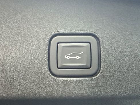 New 2023 Cadillac Lyriq 2WD image 19