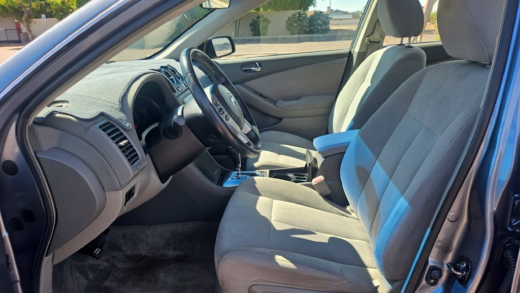 Used 2010 Nissan Altima 2.5 S w/ Convenience Plus Pkg FWD image 26