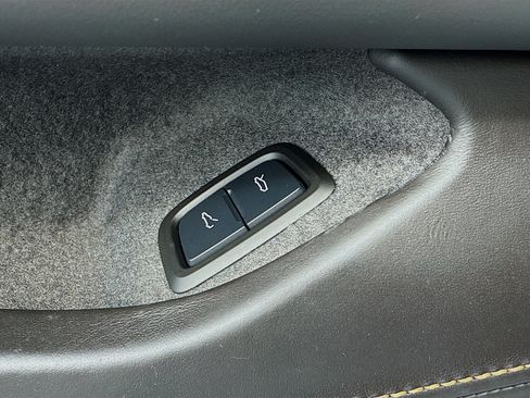 Used 2024 Chevrolet Corvette Z06 RWD image 29
