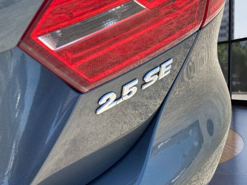 Used 2013 Volkswagen Jetta SE FWD image 11
