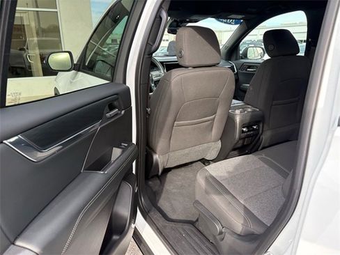 Used 2025 GMC Acadia Elevation image 19