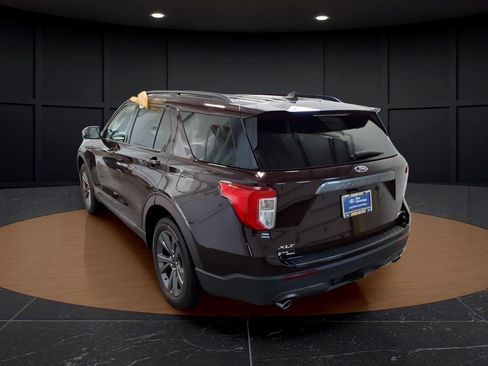 Certified 2023 Ford Explorer XLT w/ Equipment Group 202A AWD/4WD image 4