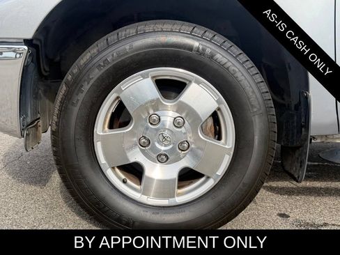 Used 2011 Toyota Tundra 4x4 Double Cab w/ Tow Pkg image 9