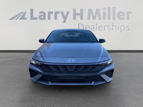 Used 2025 Hyundai Elantra Sport w/ Cargo Package FWD image 8
