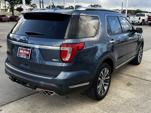 Used 2019 Ford Explorer Platinum AWD/4WD image 8