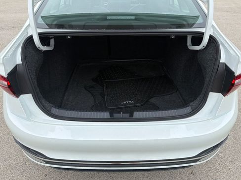 Certified 2025 Volkswagen Jetta SEL FWD image 30