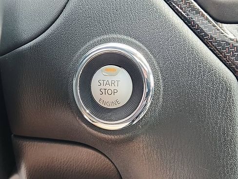 Used 2019 Nissan Pathfinder SL AWD/4WD image 26