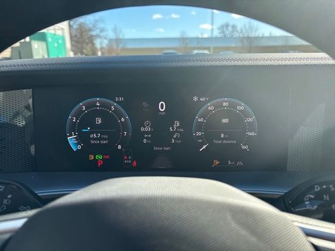 New 2026 Volkswagen Tiguan SE R-Line AWD/4WD image 13