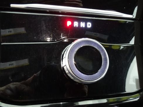 Used 2023 Jeep Grand Cherokee Altitude AWD/4WD image 11