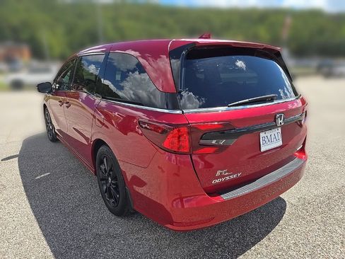 Used 2024 Honda Odyssey Sport image 11