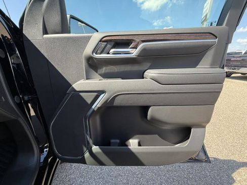 New 2026 GMC Sierra 1500 SLE image 28