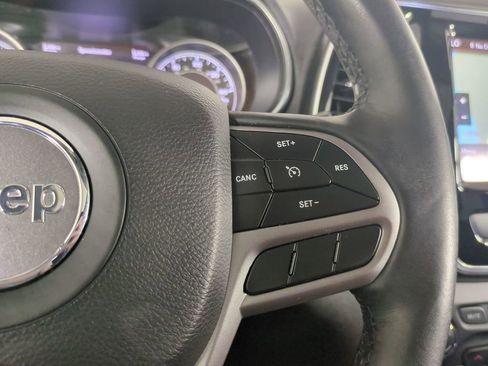 Used 2019 Jeep Cherokee Limited image 33