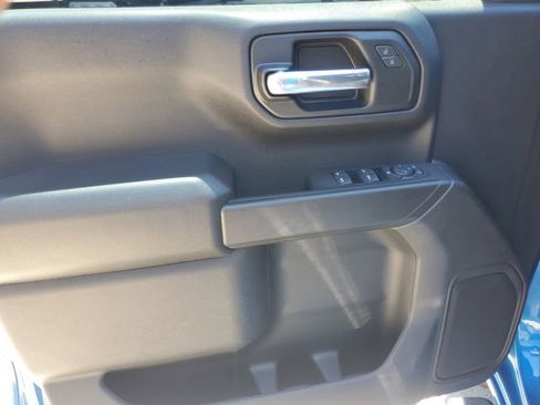Certified 2023 Chevrolet Silverado 1500 Custom image 17