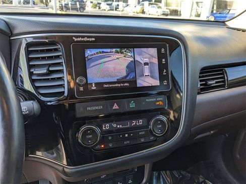 Used 2018 Mitsubishi Outlander GT image 26