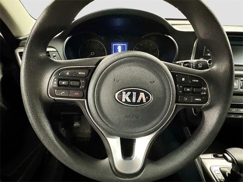 Used 2017 Kia Optima LX image 11