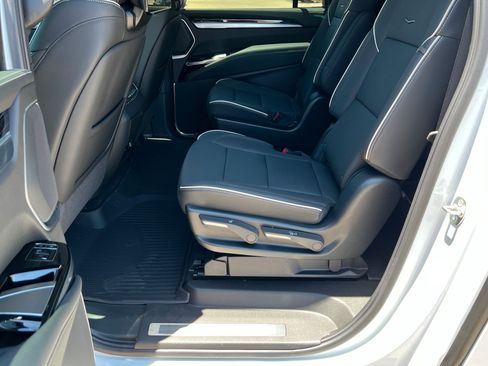 New 2026 Cadillac Escalade ESV Sport w/ Touring Package AWD/4WD image 22