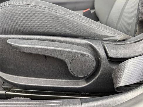 Used 2022 Kia K5 LXS image 11