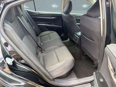 Used 2025 Toyota Camry LE FWD image 29