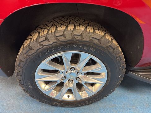 Certified 2021 Chevrolet Suburban Premier w/ Premium Package image 5