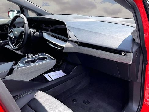 Used 2025 Cadillac Optiq Sport 2 AWD/4WD image 26