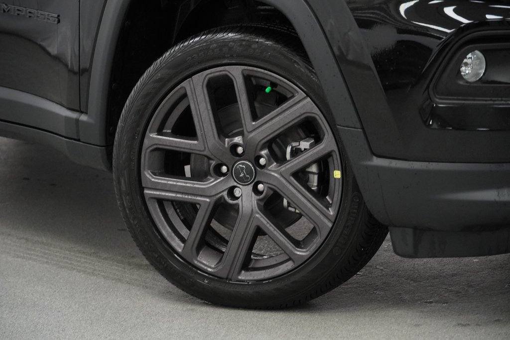 New 2026 Jeep Compass Latitude AWD/4WD image 4