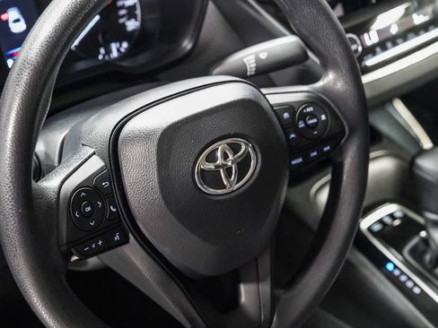 Certified 2025 Toyota Corolla LE FWD image 20
