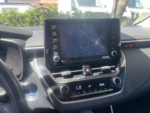 Used 2022 Toyota Corolla LE FWD image 25
