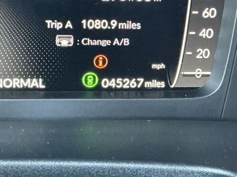 Used 2023 Honda Pilot Elite image 21