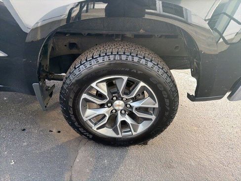 Used 2025 Chevrolet Silverado 1500 LT image 25