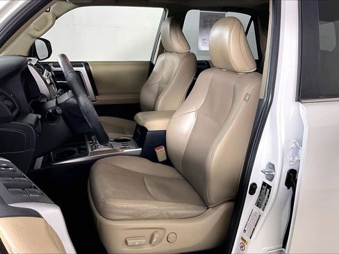 Used 2014 Toyota 4Runner Limited image 7