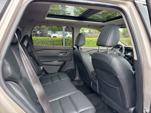Used 2021 Nissan Rogue SL w/ Premium Package AWD/4WD image 24